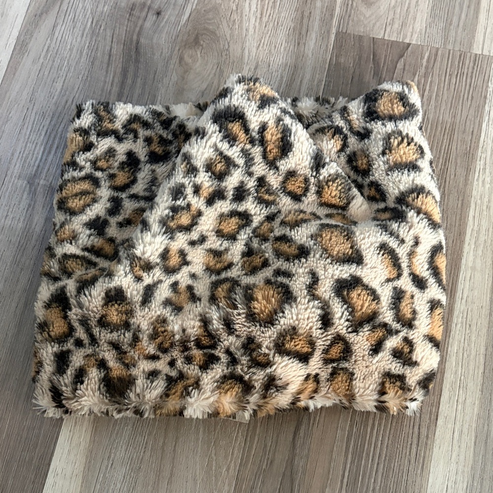 Leopard Print Faux Fur Cowl Neck Scarf